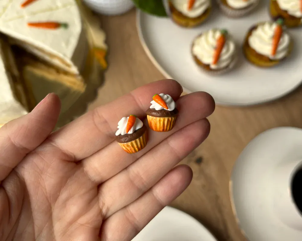Mrkvové cupcaky (peckové náušnice)