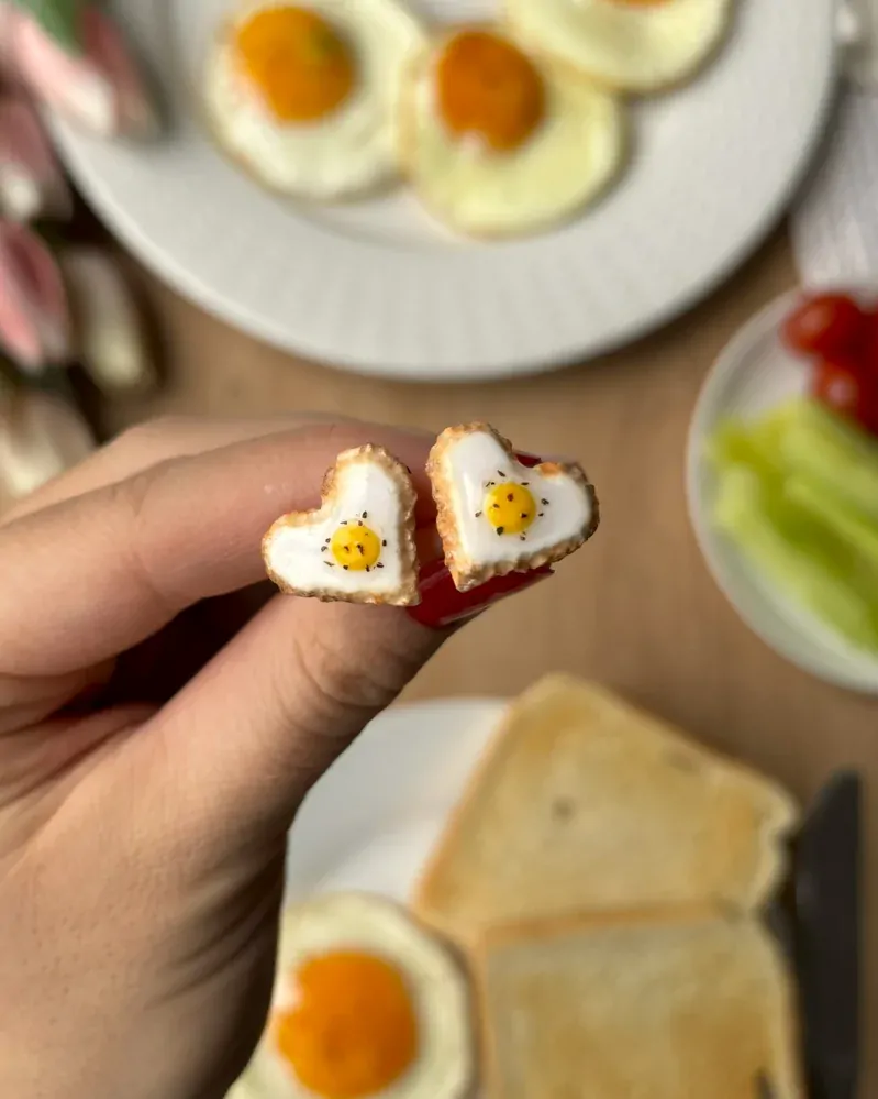 Srdíčková volská oka (peckové náušnice)