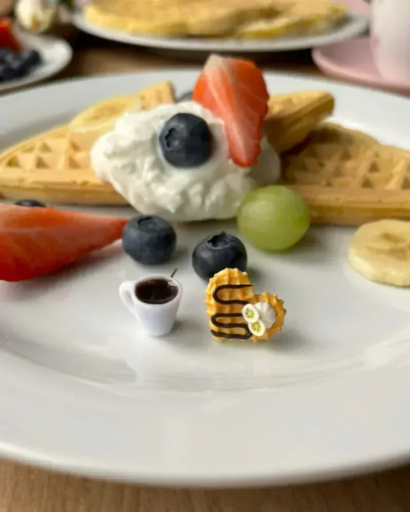 Banánová waffle s kávou (peckové náušnice)