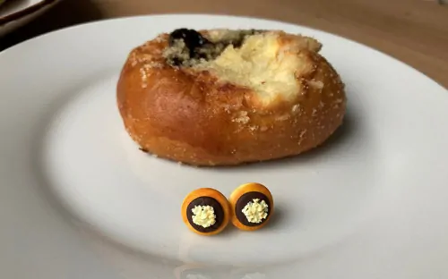 Koláče (povidla a drobenka) (peckové náušnice)