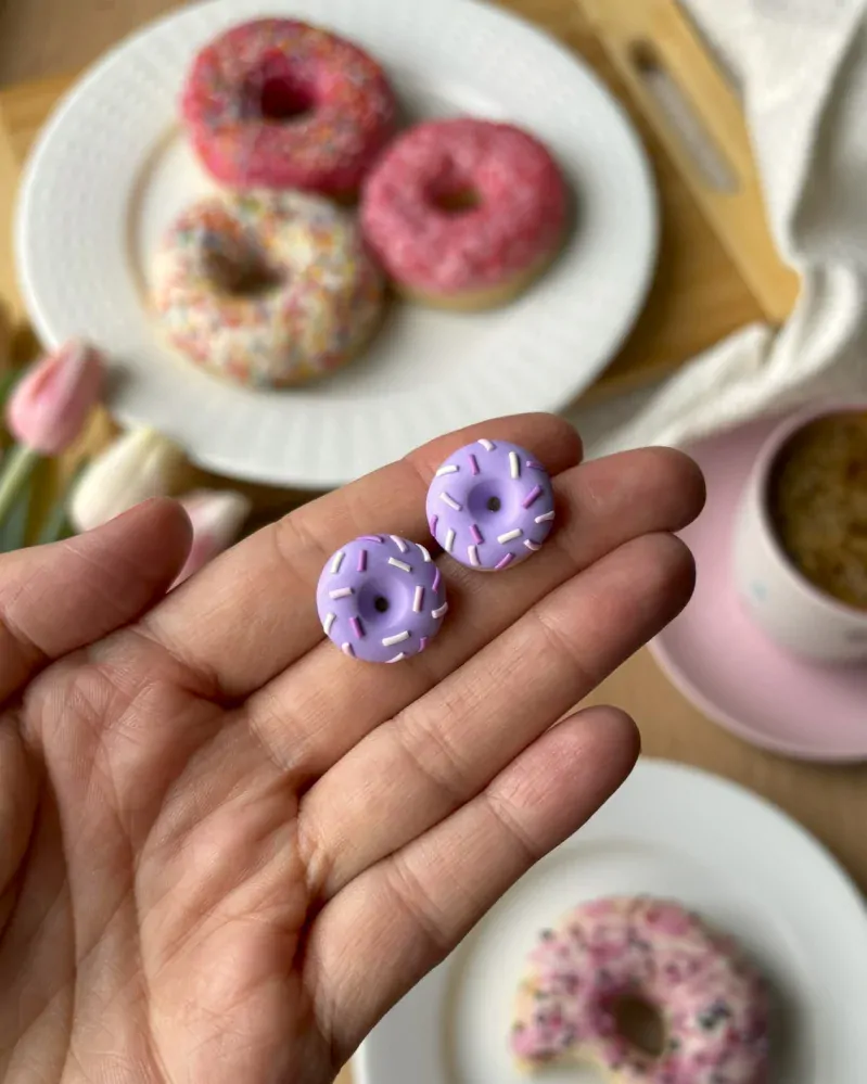 Donuty světle fialové (peckové náušnice)