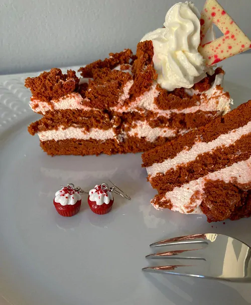 Red Velvet cupcaky (visací náušnice)