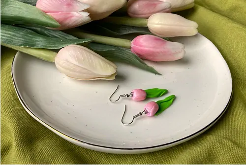 Tulipány růžové (visací náušnice)