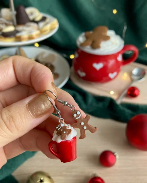 Perníkové latté a pan Perníček (visací náušnice)