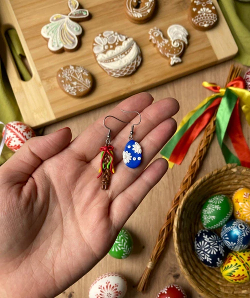 Pomlázka a modrá kraslice (visací náušnice)