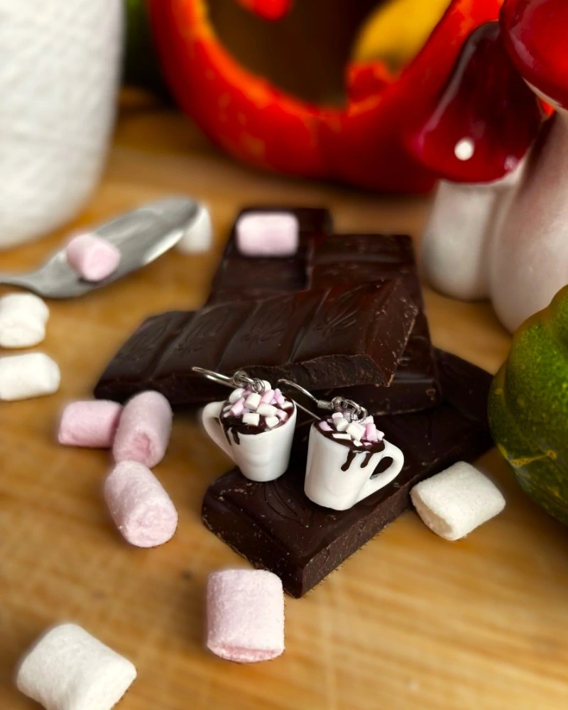 Horká čokoláda s marshmallow (visací náušnice)