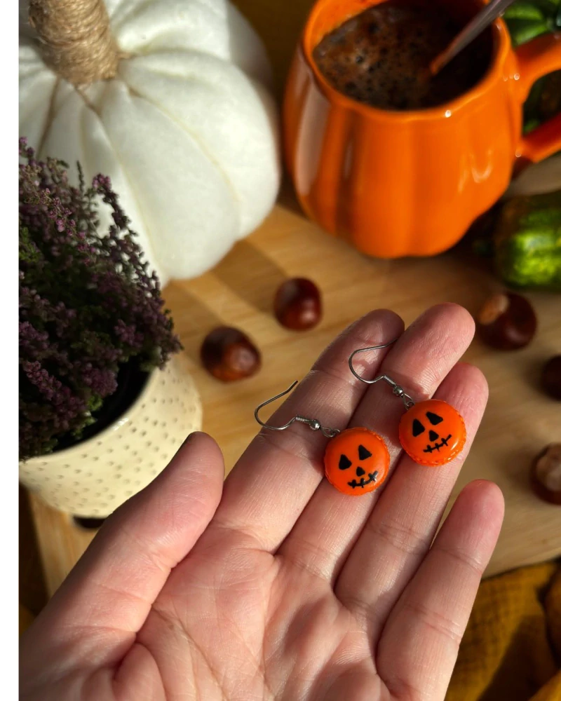 Halloweenské makronky (visací náušnice)