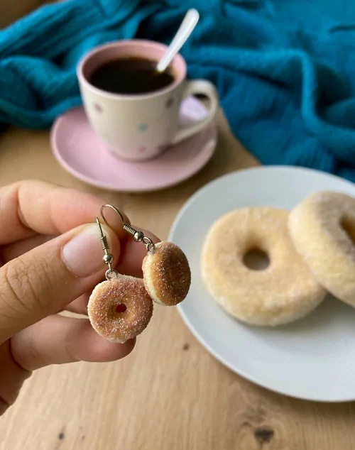 Donutky obalené v cukru (visací náušnice)