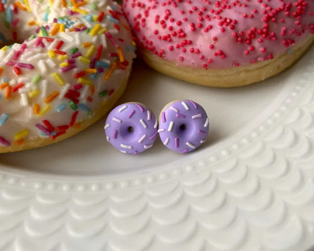 Donuty světle fialové (peckové náušnice)