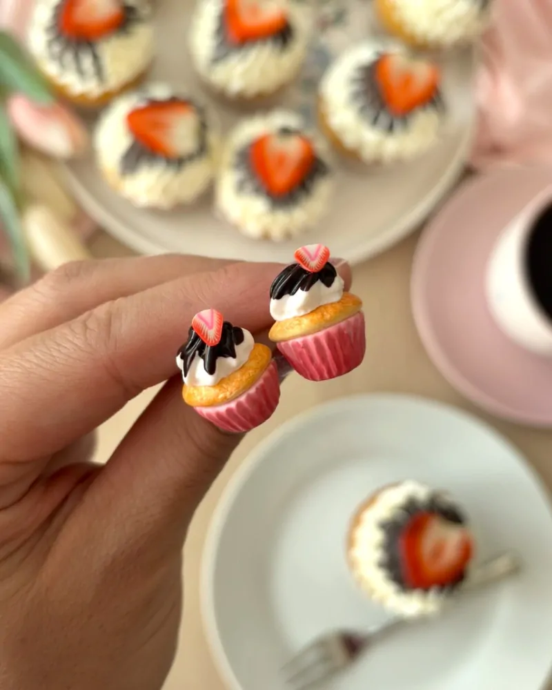 Náušnice DEWEWE dva cupcaky (peckové náušnice)