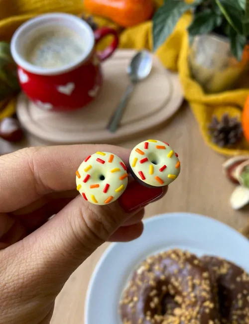 Podzimní donuty (peckové náušnice)