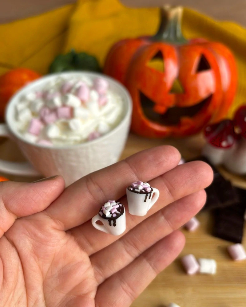 Horká čokoláda s marshmallow (peckové náušnice)