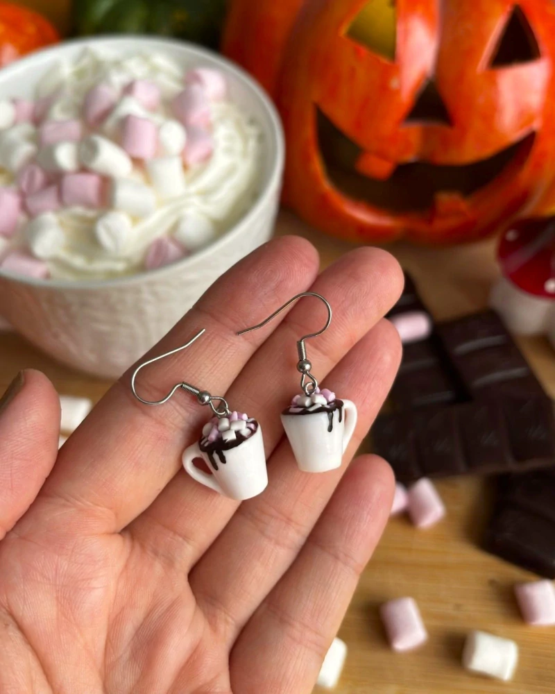 Horká čokoláda s marshmallow (visací náušnice)
