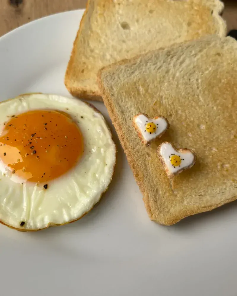 Srdíčková volská oka (peckové náušnice)