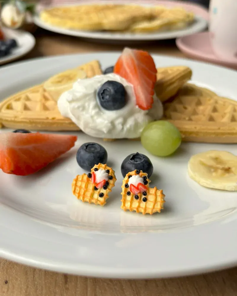 Jahodové waffle (peckové náušnice)
