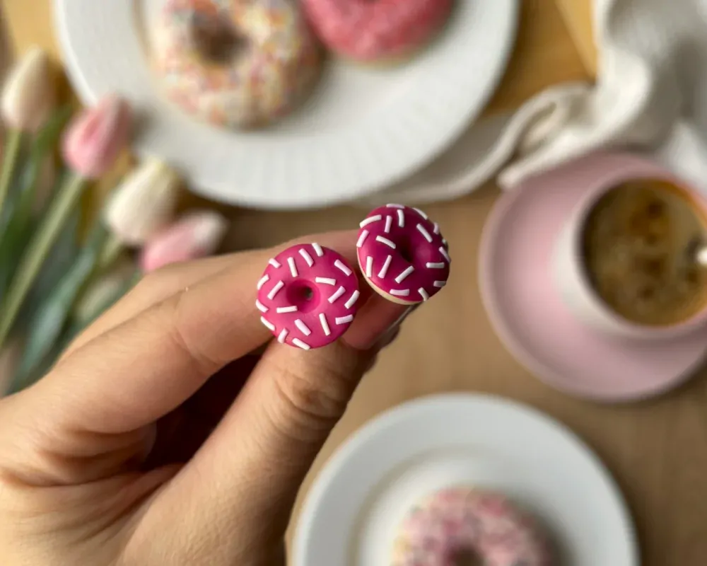 Donuty tmavě růžové (peckové náušnice)