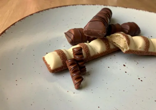 Kinder Bueno (peckové náušnice)