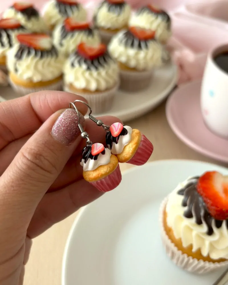 Náušnice DEWEWE dva cupcaky (visací náušnice)