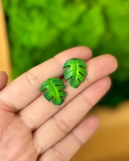 Monstera (peckové náušnice)