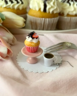 Náušnice DEWEWE cupcake a káva (visací náušnice)