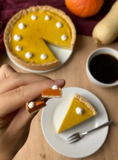 Dýňový koláč (peckové náušnice)
