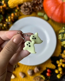 Strašidýlka svítící ve tmě (visací náušnice)