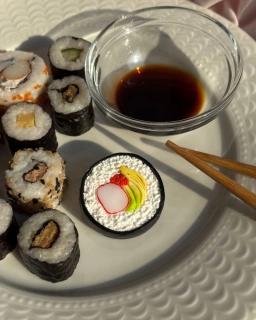 Sushi (brož)